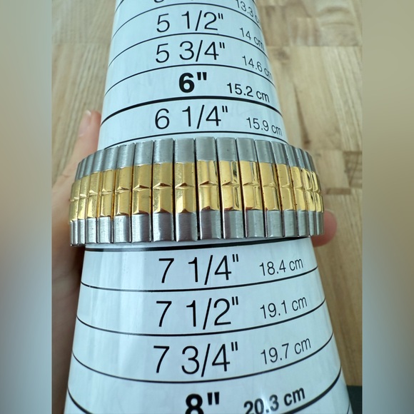 Armitron instalite men’s two tone watch NEW BATTERY - Picture 9 of 9